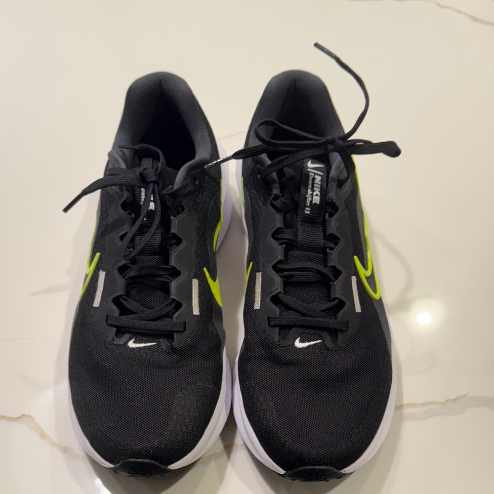 Like New Sz 10 Nike Downshifter 13 No Box.  Worn indoors only  twice on a rower